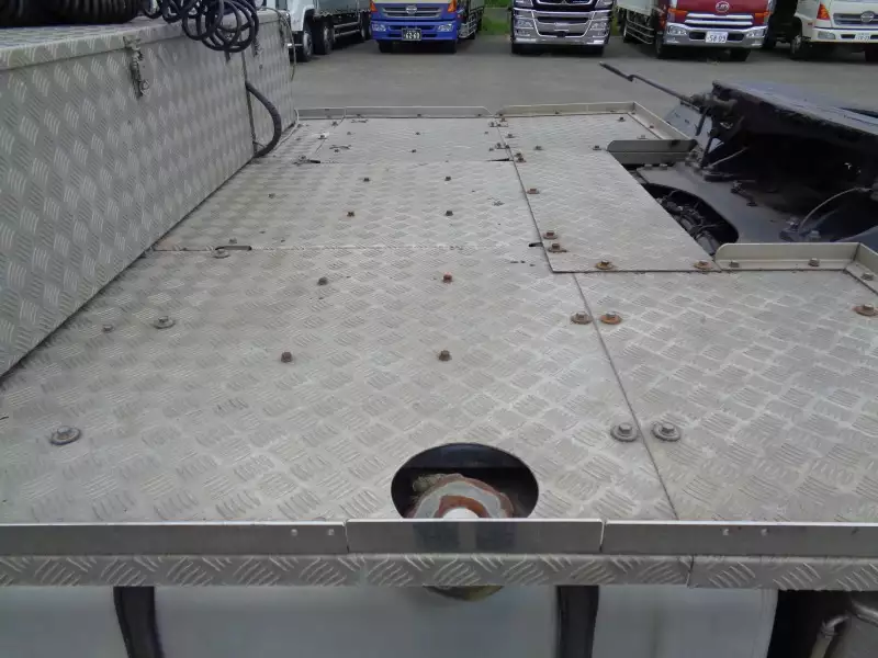 平成28年05月中古大型トラクタヘッド日産UDクオンの画像10