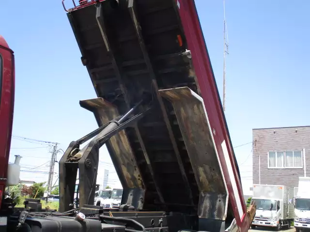 平成25年03月中古大型ダンプいすゞギガの画像30
