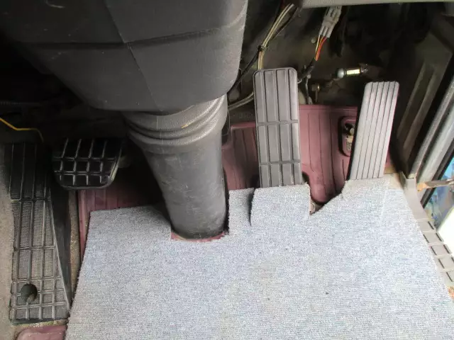 平成13年11月中古大型ダンプ日野プロフィアの画像14