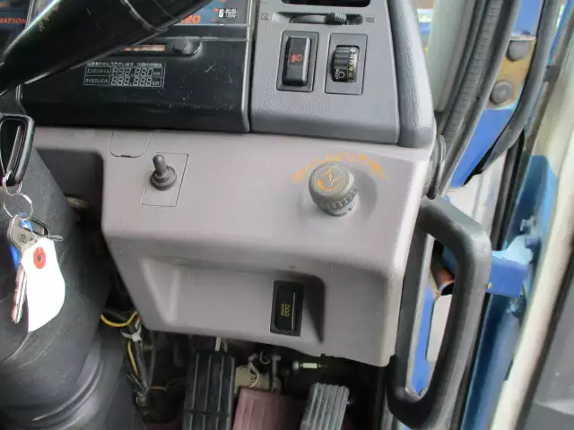 平成13年11月中古大型ダンプ日野プロフィアの画像16