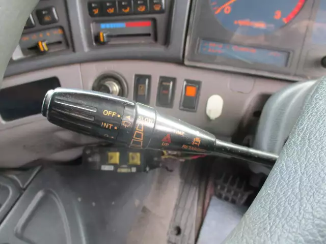 平成13年11月中古大型ダンプ日野プロフィアの画像17