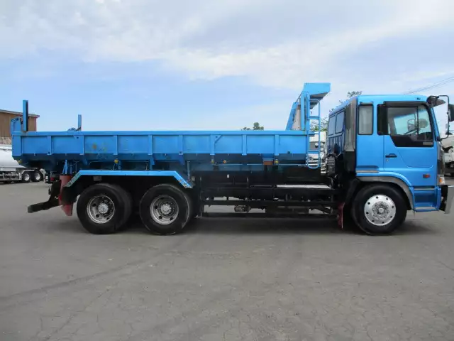 平成13年11月中古大型ダンプ日野プロフィアの画像4