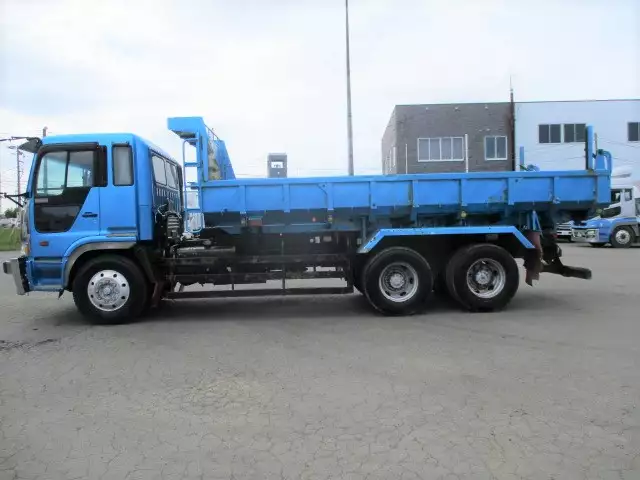 平成13年11月中古大型ダンプ日野プロフィアの画像8