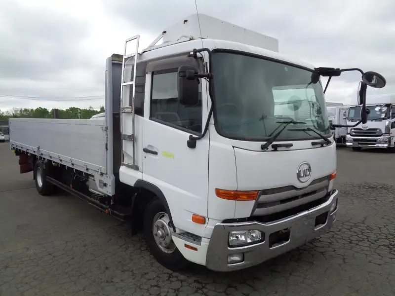 平成26年11月中古中型平ボディ日産UDUDトラックスの画像3