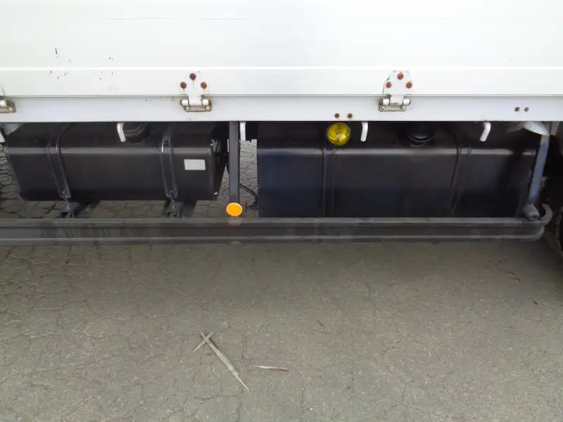 平成26年11月中古中型平ボディ日産UDUDトラックスの画像21