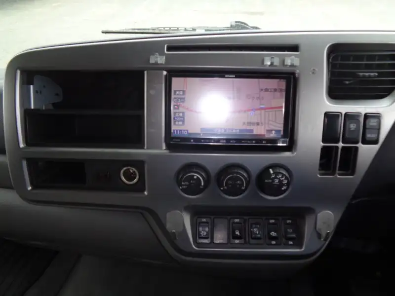 平成26年11月中古中型平ボディ日産UDUDトラックスの画像31