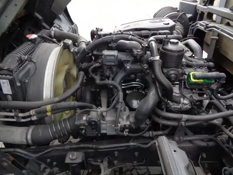 平成26年11月中古中型平ボディ日産UDUDトラックスの画像40