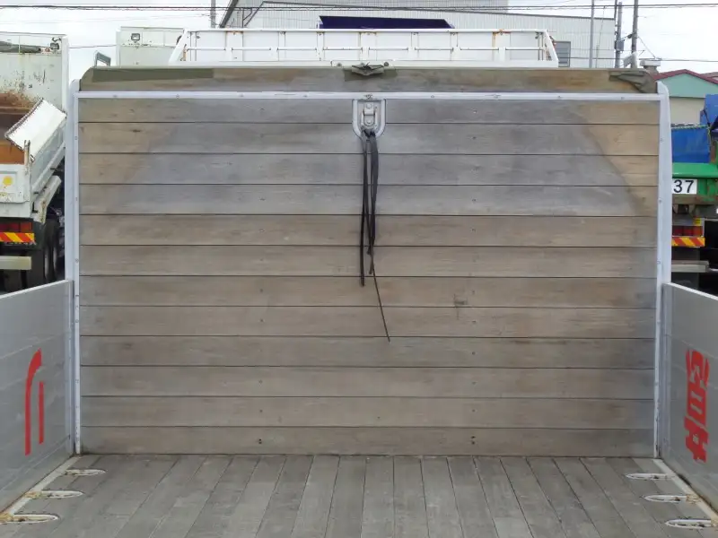 平成26年11月中古中型平ボディ日産UDUDトラックスの画像9