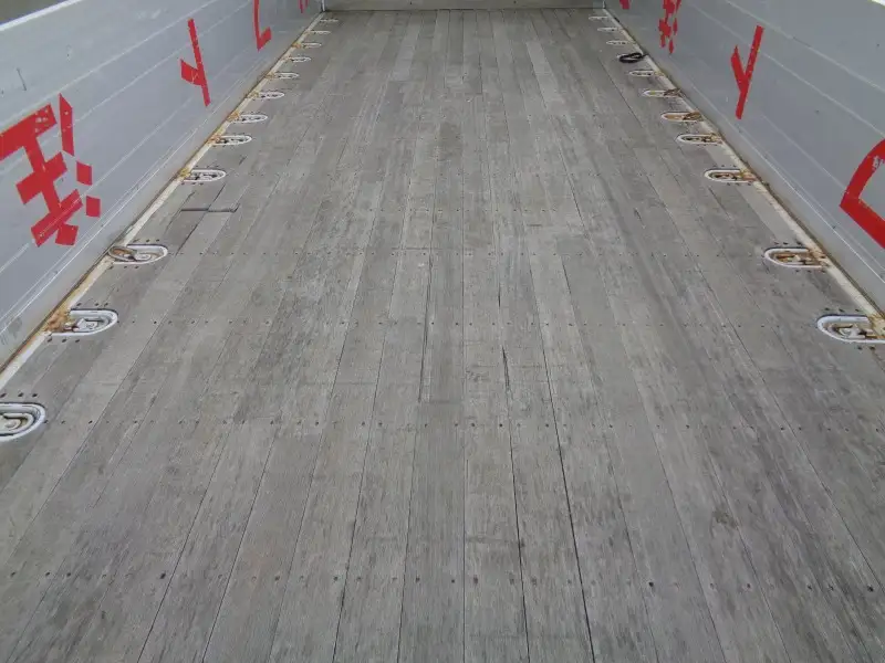 平成26年11月中古中型平ボディ日産UDUDトラックスの画像10