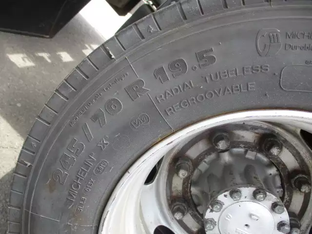 平成22年01月中古大型平ボディ日野プロフィアの画像27