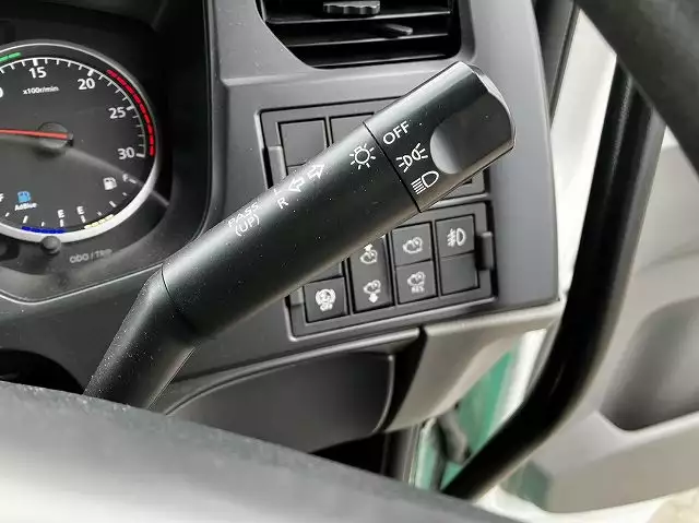 平成30年00月中古大型トラクタヘッド日産UDクオンの画像12