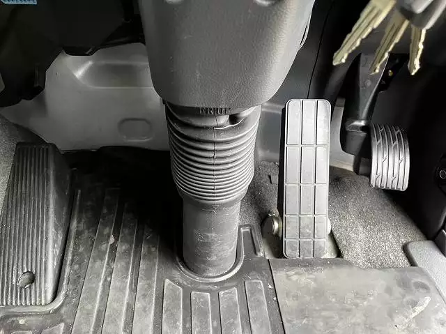 平成30年00月中古大型トラクタヘッド日産UDクオンの画像16