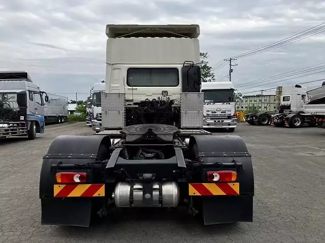 平成30年00月中古大型トラクタヘッド日産UDクオンの画像6