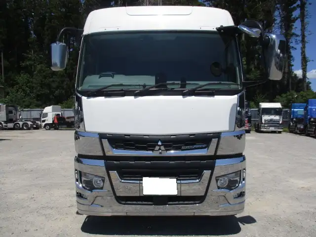 車検付（R8.8）令和4年　三菱ふそう　トラクタヘッド　D尺　460馬力　第五輪荷重：11,500㎏　AT（2ペダル）の画像2