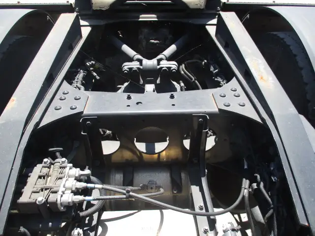 車検付（R8.8）令和4年　三菱ふそう　トラクタヘッド　D尺　460馬力　第五輪荷重：11,500㎏　AT（2ペダル）の画像16