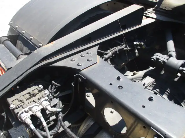 車検付（R8.8）令和4年　三菱ふそう　トラクタヘッド　D尺　460馬力　第五輪荷重：11,500㎏　AT（2ペダル）の画像17