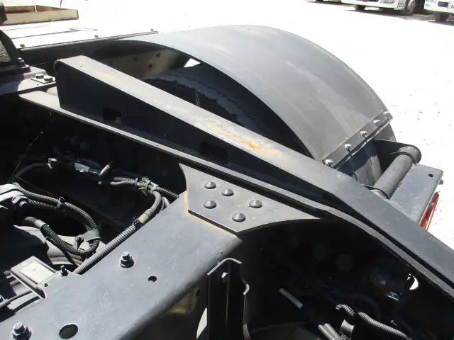 車検付（R8.8）令和4年　三菱ふそう　トラクタヘッド　D尺　460馬力　第五輪荷重：11,500㎏　AT（2ペダル）の画像18