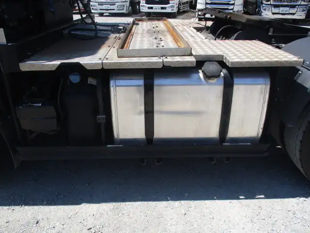 車検付（R8.8）令和4年　三菱ふそう　トラクタヘッド　D尺　460馬力　第五輪荷重：11,500㎏　AT（2ペダル）の画像20