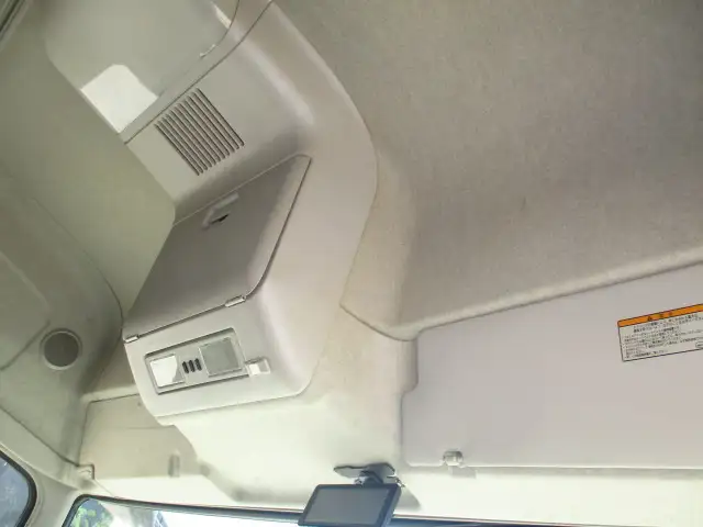 車検付（R8.8）令和4年　三菱ふそう　トラクタヘッド　D尺　460馬力　第五輪荷重：11,500㎏　AT（2ペダル）の画像31