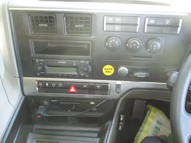 車検付（R8.8）令和4年　三菱ふそう　トラクタヘッド　D尺　460馬力　第五輪荷重：11,500㎏　AT（2ペダル）の画像34