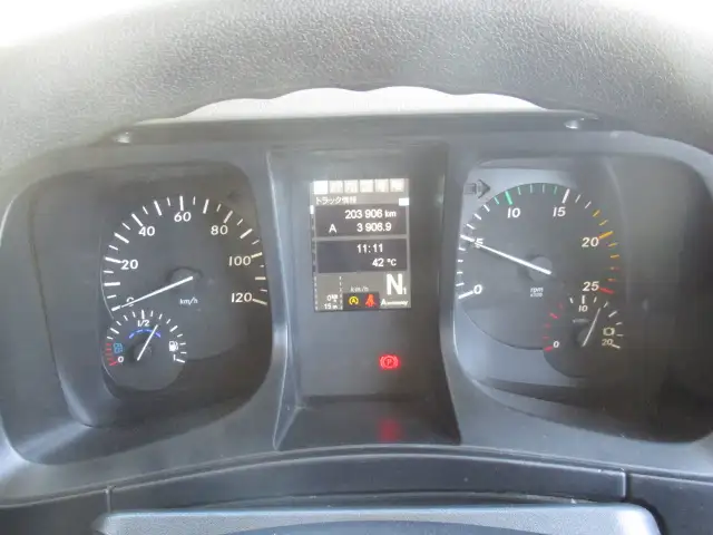 車検付（R8.8）令和4年　三菱ふそう　トラクタヘッド　D尺　460馬力　第五輪荷重：11,500㎏　AT（2ペダル）の画像41