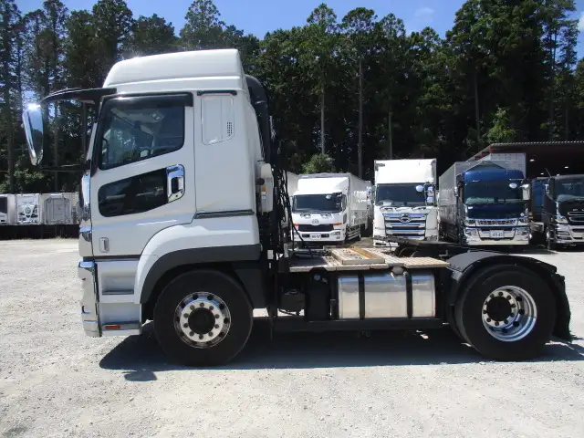 車検付（R8.8）令和4年　三菱ふそう　トラクタヘッド　D尺　460馬力　第五輪荷重：11,500㎏　AT（2ペダル）の画像8