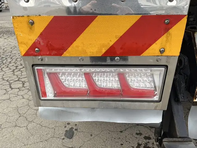 ☆車検付き(R7.10.16)☆ 令和1年 UD 大型極東製ダンプ カスタム 420馬力 電動コボレーン H/L6速 積載:8,600㎏ 距離:19.7万㎞の画像17