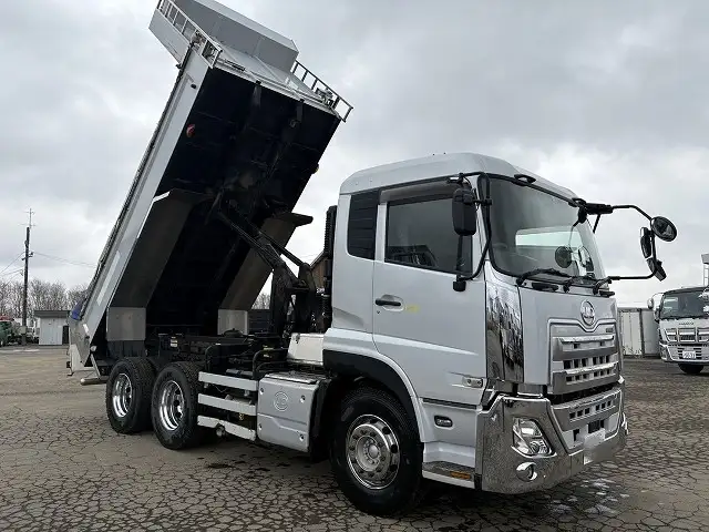 ☆車検付き(R7.10.16)☆ 令和1年 UD 大型極東製ダンプ カスタム 420馬力 電動コボレーン H/L6速 積載:8,600㎏ 距離:19.7万㎞の画像28