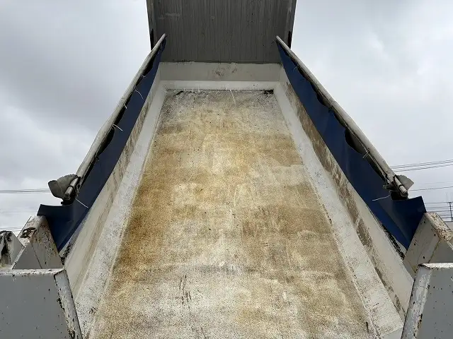 ☆車検付き(R7.10.16)☆ 令和1年 UD 大型極東製ダンプ カスタム 420馬力 電動コボレーン H/L6速 積載:8,600㎏ 距離:19.7万㎞の画像31