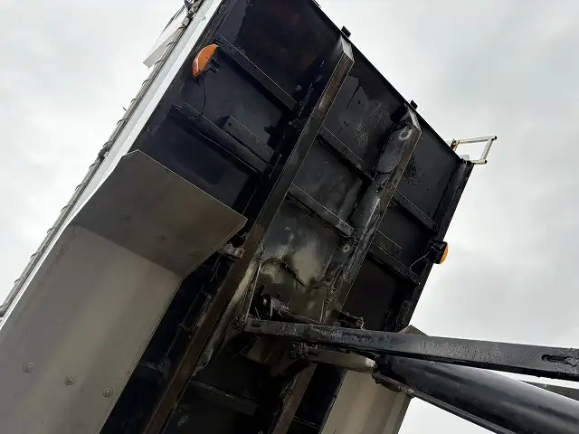 ☆車検付き(R7.10.16)☆ 令和1年 UD 大型極東製ダンプ カスタム 420馬力 電動コボレーン H/L6速 積載:8,600㎏ 距離:19.7万㎞の画像34