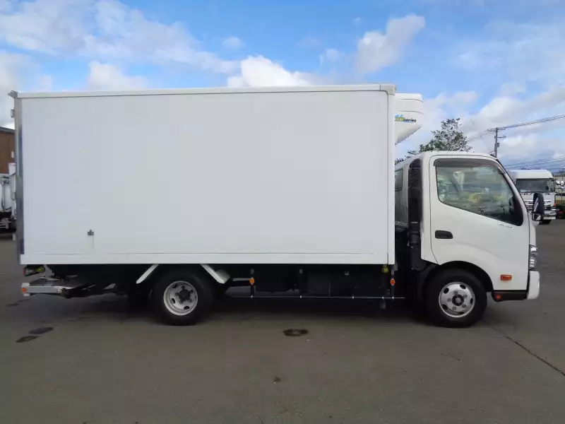 平成30年01月中古小型冷凍バン・ウィング日野デュトロの画像4