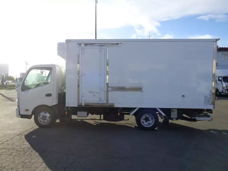 平成30年01月中古小型冷凍バン・ウィング日野デュトロの画像8