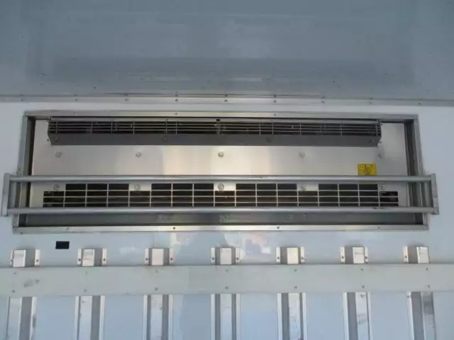 令和02年06月中古中型冷凍バン・ウィングいすゞフォワードの画像24