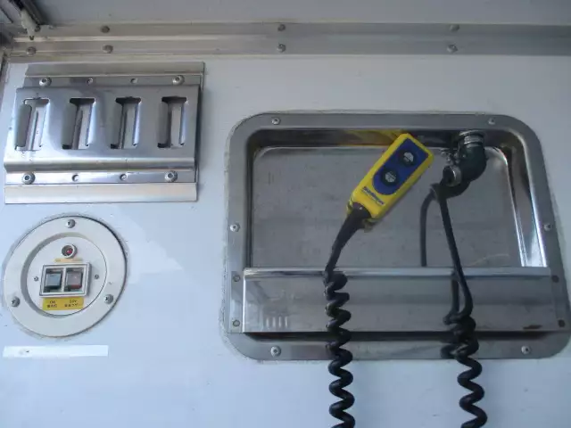 令和02年06月中古中型冷凍バン・ウィングいすゞフォワードの画像25