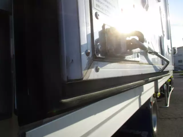 令和02年06月中古中型冷凍バン・ウィングいすゞフォワードの画像26