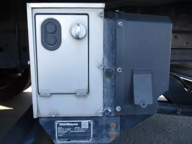 令和02年06月中古中型冷凍バン・ウィングいすゞフォワードの画像29