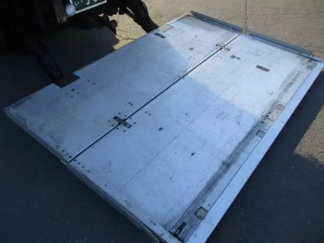 令和02年06月中古中型冷凍バン・ウィングいすゞフォワードの画像30