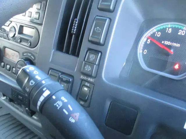 令和02年06月中古中型冷凍バン・ウィングいすゞフォワードの画像45