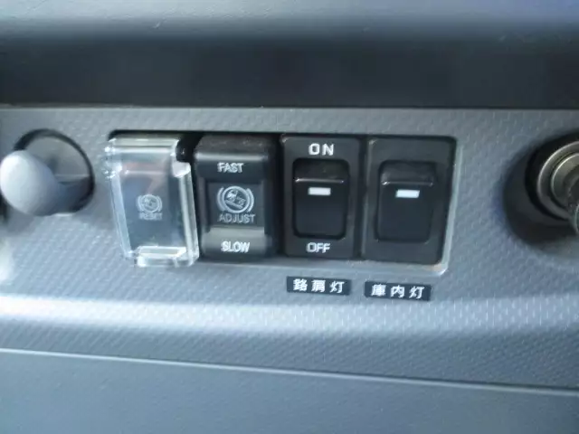 令和02年06月中古中型冷凍バン・ウィングいすゞフォワードの画像47