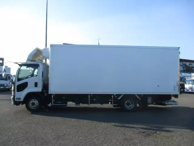 令和02年06月中古中型冷凍バン・ウィングいすゞフォワードの画像8