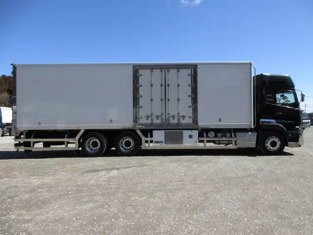 令和01年/平成31年03月中古大型冷凍バン・ウィング日産UDクオンの画像4