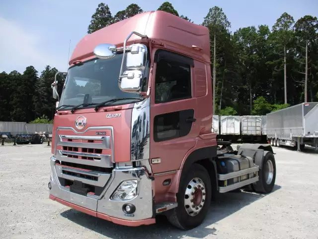 令和01年/平成31年12月中古大型トラクタヘッド日産UDクオンの画像1