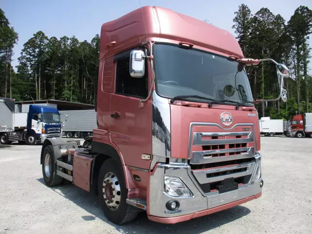 令和01年/平成31年12月中古大型トラクタヘッド日産UDクオンの画像3