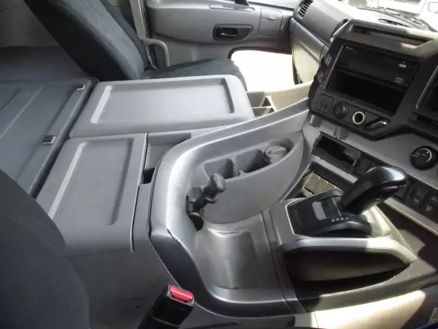 令和01年/平成31年12月中古大型トラクタヘッド日産UDクオンの画像28