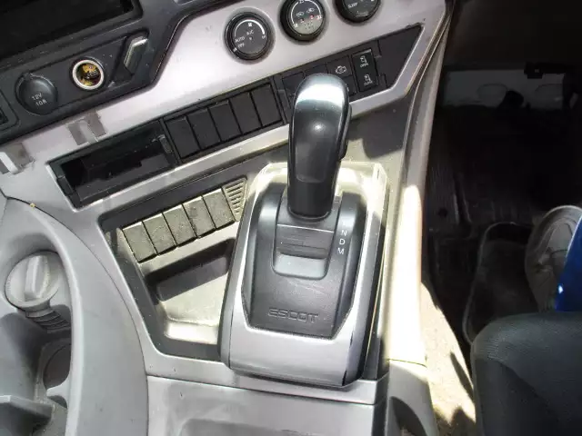 令和01年/平成31年12月中古大型トラクタヘッド日産UDクオンの画像29