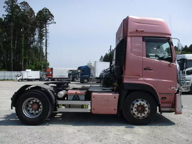 令和01年/平成31年12月中古大型トラクタヘッド日産UDクオンの画像4