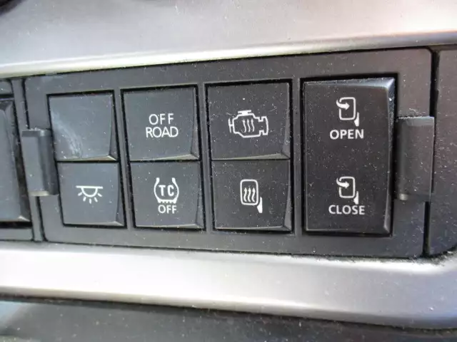 令和01年/平成31年12月中古大型トラクタヘッド日産UDクオンの画像33