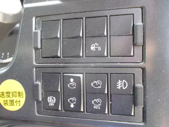 令和01年/平成31年12月中古大型トラクタヘッド日産UDクオンの画像34