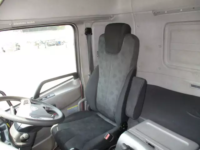 令和01年/平成31年12月中古大型トラクタヘッド日産UDクオンの画像43