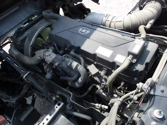 令和01年/平成31年12月中古大型トラクタヘッド日産UDクオンの画像44